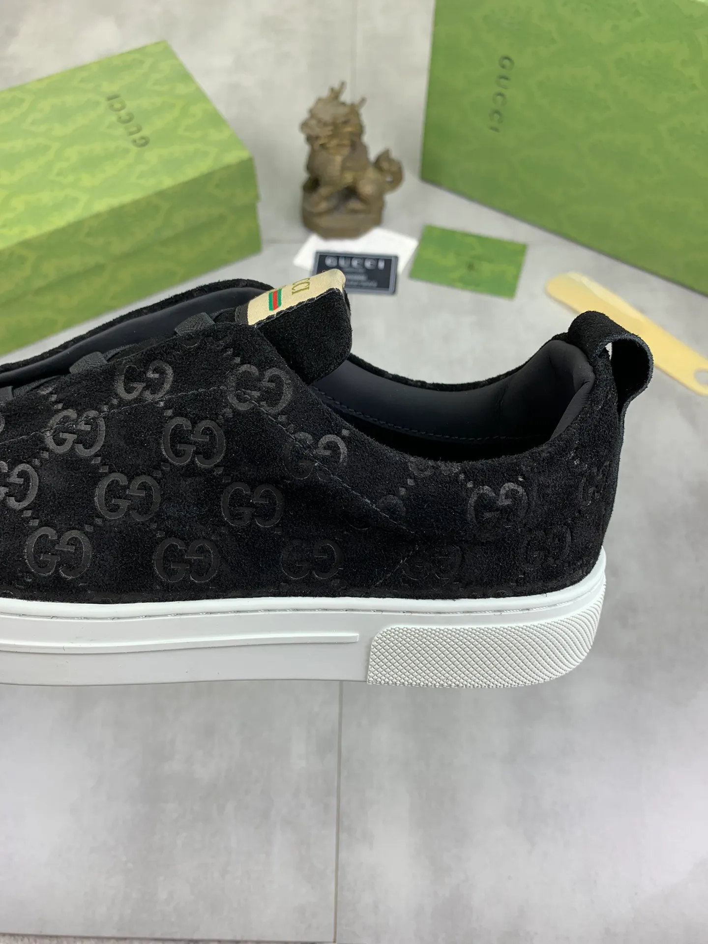 Men's shoes 💰P460💰[New model] (GUCCI) official website's latest 🎁🎁casual and fashionable men's shoes👟, hot style 💥 style is simple and elegant, exclusive for trendy men. Unique official website's latest brand double G elements Original 👑Gucci decoration, fashionable and generous, the fabric is original frosted calfskin✅Full imported sheepskin lining, the official website specifies wear-resistant, lightweight original rubber casual outsole, the classic model is taken in kind at the counter🎬38-44 3⃣️colors available
